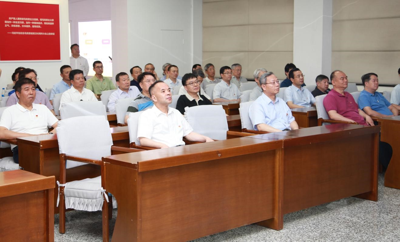 Cmp(冠军)官网 - 西甲希洪竞技主赞助商